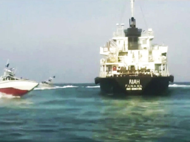 آزادی 9 خدمه هندی کشتی ریاح از سوی ایران