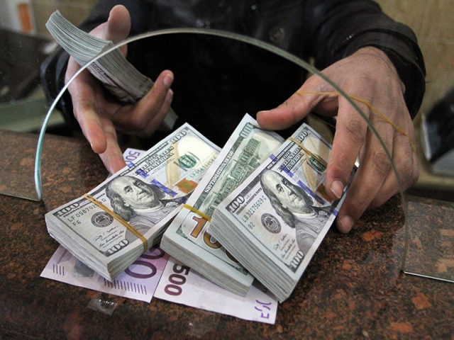 احتمال کاهش قیمت دلار تا 10 هزار تومان احتمال کاهش قیمت دلار تا 10 هزار تومان