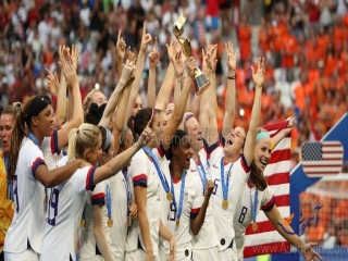 فینال جام جهانی زنان ؛ سنت شکنی آمریکا و تقلید دختران هلندی از مردان هلندی !
