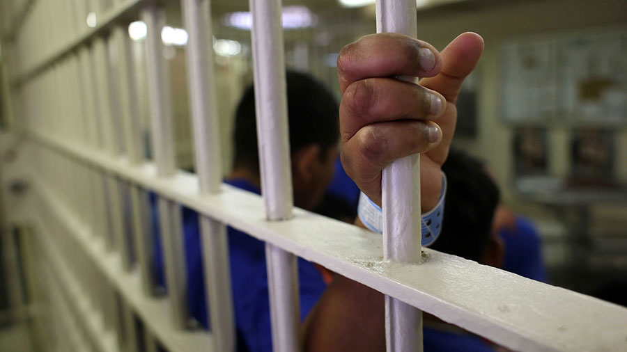 70 درصد زندانیان مجرمین مواد مخدر هستند - 70 percent of prisoners are drug offenders