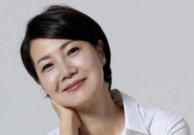 یانگ می‌گیونگ در نقش بانو هِن