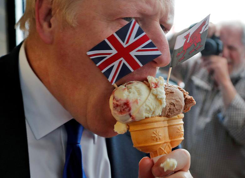 بستنی‌خوری بوریس جانسون نامزد رهبری حزب محافظه‌کار بریتانیا