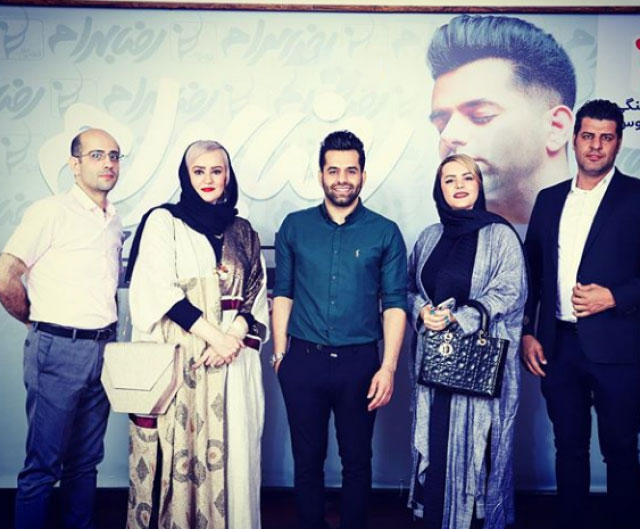 نعیمه نظام دوست و خواهرش در کنسرت رضا بهرام نعیمه نظام دوست و خواهرش در کنسرت رضا بهرام