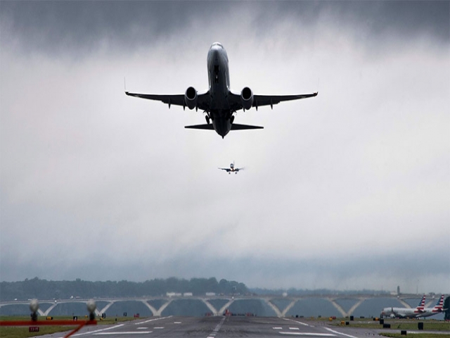طوفان باعث لغو دو پرواز در فرودگاه زابل شد