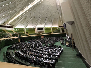 طرح دوفوریتی مجلس برای یکسان‌سازی حقوق‌ نمایندگان