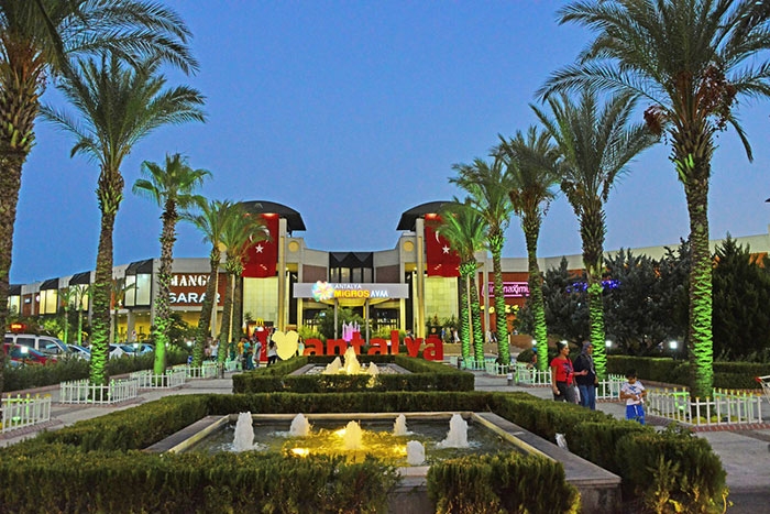 مرکز خرید میگروس در تورهای آنتالیا