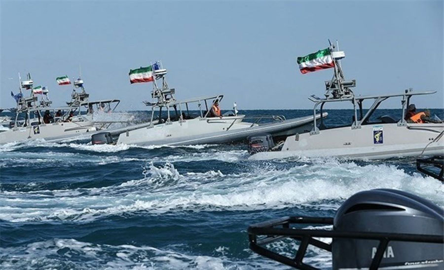 توقیف یک کشتی خارجی در خلیج فارس توسط سپاه - Capture of a foreign ship in the Persian Gulf by the IRGC