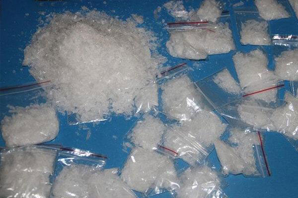 کشف 68 بسته شیشه از شکم جوان 32 ساله - Discover 68 Methamphetamine packs from 32-year-old young belly