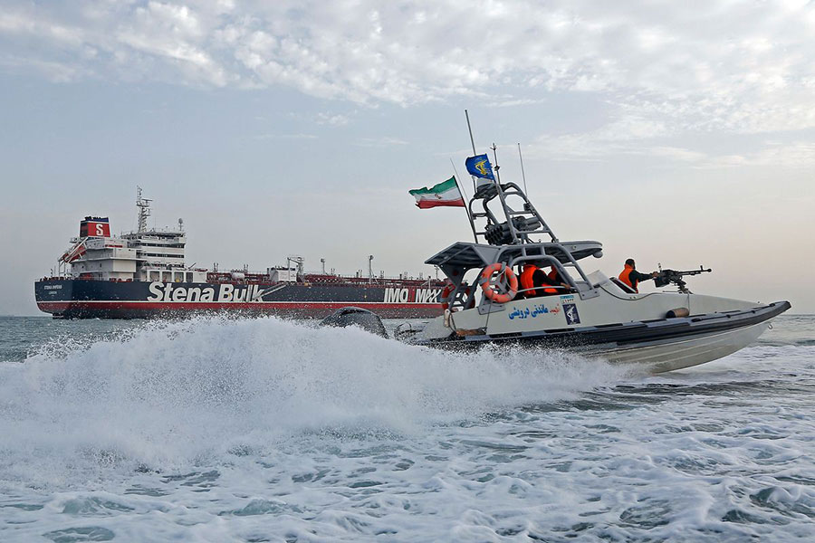 در صورت جنگ با ایران، خلیج فارس به گورستان ناوگان دریایی اروپا تبدیل خواهد شد - In the event of war with Iran, Persian Gulf will become a European naval cemetery در صورت جنگ با ایران، خلیج فارس به گورستان ناوگان دریایی اروپا تبدیل خواهد شد - In the event of war with Iran, Persian Gulf will become a European naval cemetery