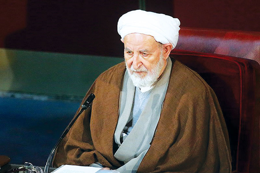 عادلانه نیست کسی که پژو نمیتوانست سوار شود اکنون زندگی آنچنانی داشته باشد - It is not fair for someone who could not ride a Peugeot to have such a life now