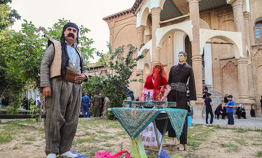 the-fashion-and-kurdish-dress-festival-was-held-in-sanandaj