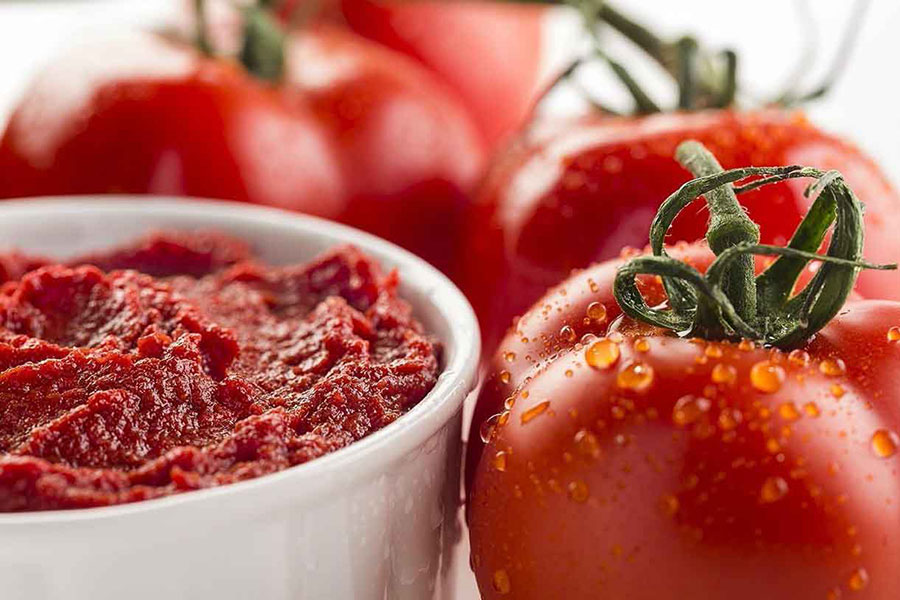 قیمت رب گوجه‌ فرنگی در روزهای آینده پایین می آید - The price of tomato paste is coming down in future days