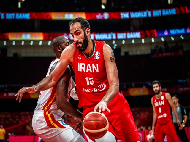 جام جهانی بسکتبال ؛ ایران 71 - 62 آنگولا ؛ بخت حضور در المپیک هنوز هم پابرجاست