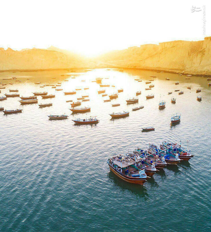 تصویری زیبا از قایق های ماهیگیران در بندر چابهار استان سیستان و بلوچستان
