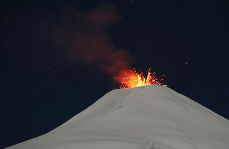 فعالیت آتشفشان ویلاریکا در شیلی