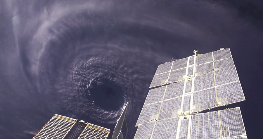 تصویری هولناک از طوفان ایوان بر فراز اقیانوس اطلس تهیه شده توسط ایستگاه فضایی