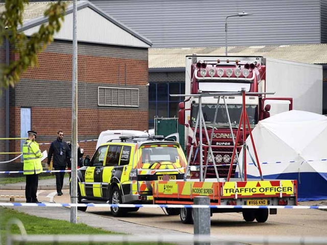 تحقیقات پرونده کشف 39 جسد در انگلیس آغاز شد
