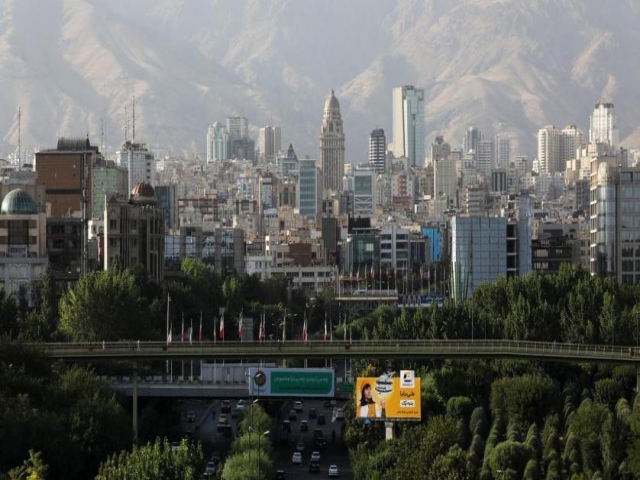 اقتصاد ایران سال آینده از رکود خارج می شود اقتصاد ایران سال آینده از رکود خارج می شود