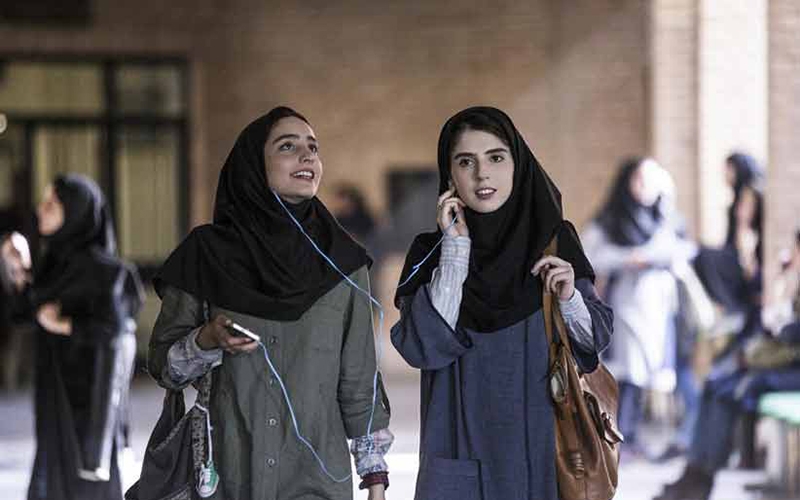 نقد فیلم سال دوم دانشکده‌ من