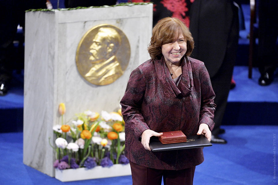 زندگی نامه سوتلانا الکسیویچ، برنده جایزه نوبل ادبیات 2015