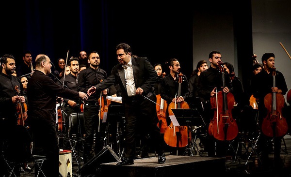 روایت داستان آب تشنه در ارکستر ملی ایران