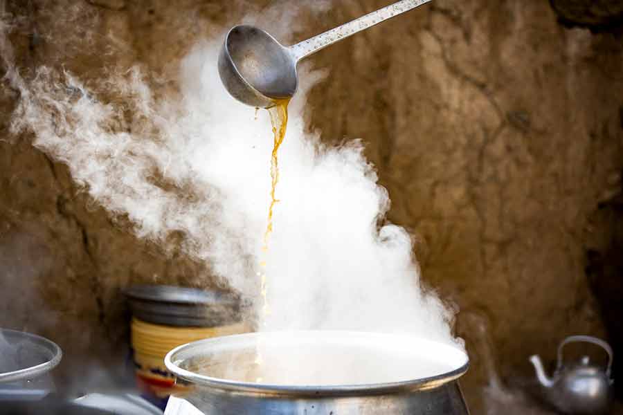 برداشت انگور و تولید شیره و کشمش در ملایر برداشت انگور و تولید شیره و کشمش در ملایر
