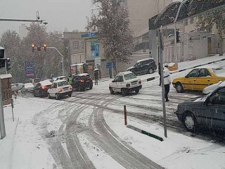 مدارس مناطق 1 تا 3 و 22 تهران در نوبت عصر تعطیل شد