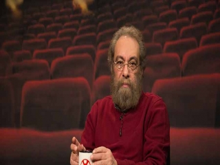 مسعود فراستی: «خانه پدری» تنها فیلم ایرانی است که با توقیفش موافقم