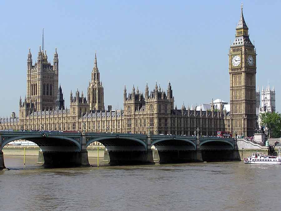 پارلمان انگلیس منحل شد - The British Parliament was dissolved