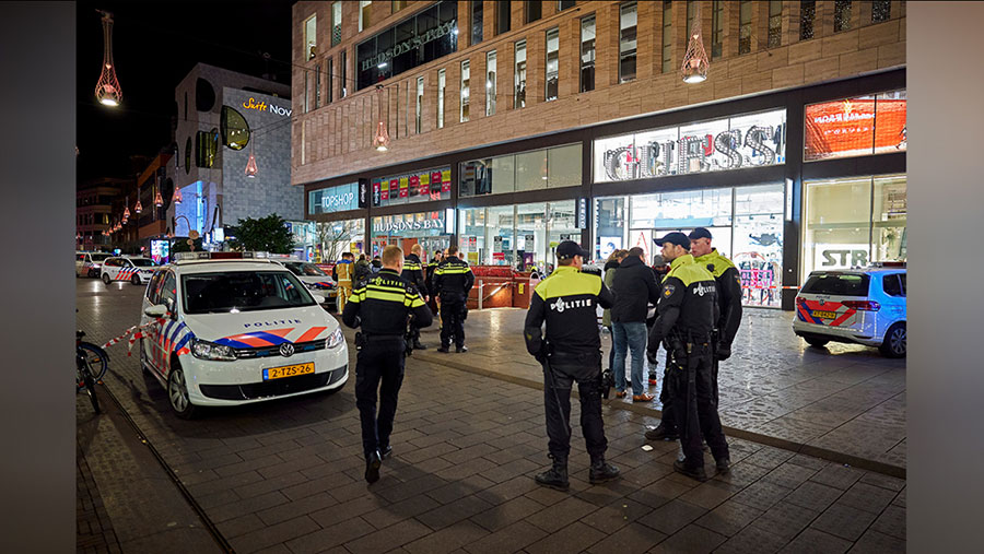 دو حمله با چاقو در انگلیس و هلند - Two knife attacks in England and the Netherlands دو حمله با چاقو در انگلیس و هلند - Two knife attacks in England and the Netherlands