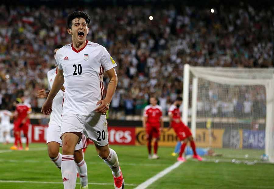 واکنش آزمون به توهین هواداران عراقی - azmoun reaction to insult Iraqi supporters واکنش آزمون به توهین هواداران عراقی - azmoun reaction to insult Iraqi supporters