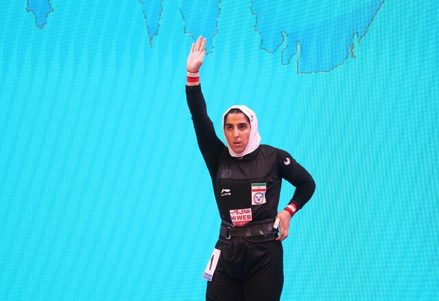 اولین مدال بانوی وزنه بردار ایران - first medal for iranian woman weightlifter