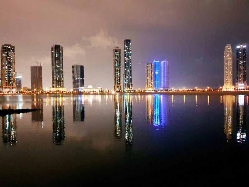ساحل الخان در بندر شارجه امارات متحده عربی