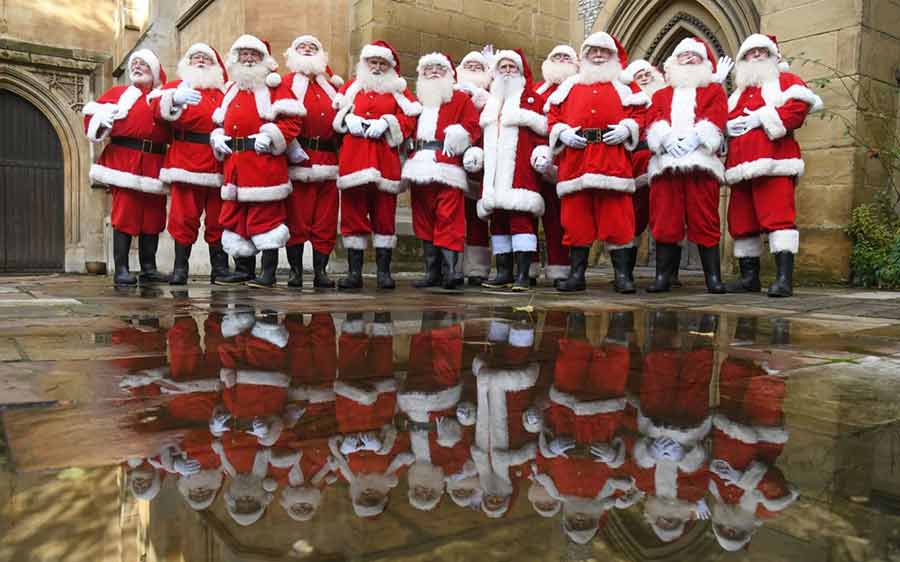 بابانوئل ها در بیست و سومین جشن سالانه بابانوئل