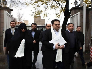 دختر و داماد رئیس جمهور در ستاد انتخابات حاضر شدند