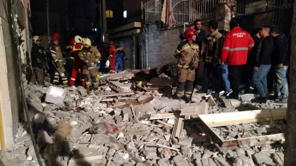 مصدومیت مادر و دختر بر اثر انفجار در منزل مسکونی - Mother and daughter injured in home blast