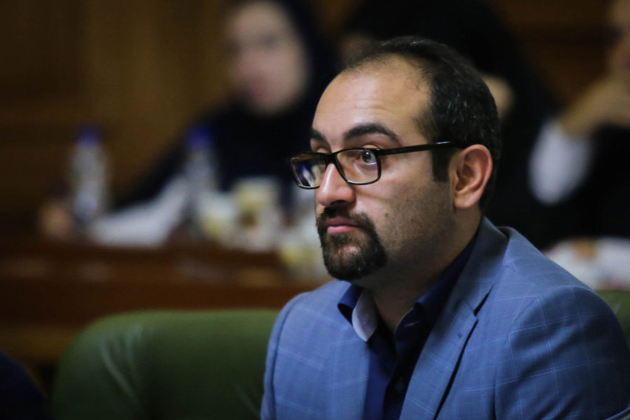 دولت برای تعطیلی ادارات در روزهای آلوده مقاومت میکند - The government is resisting against the closure of offices on the polluted days