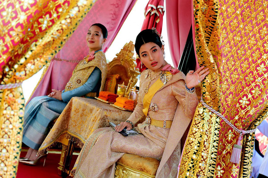 دو شاهزاده تایلند در یک مراسم