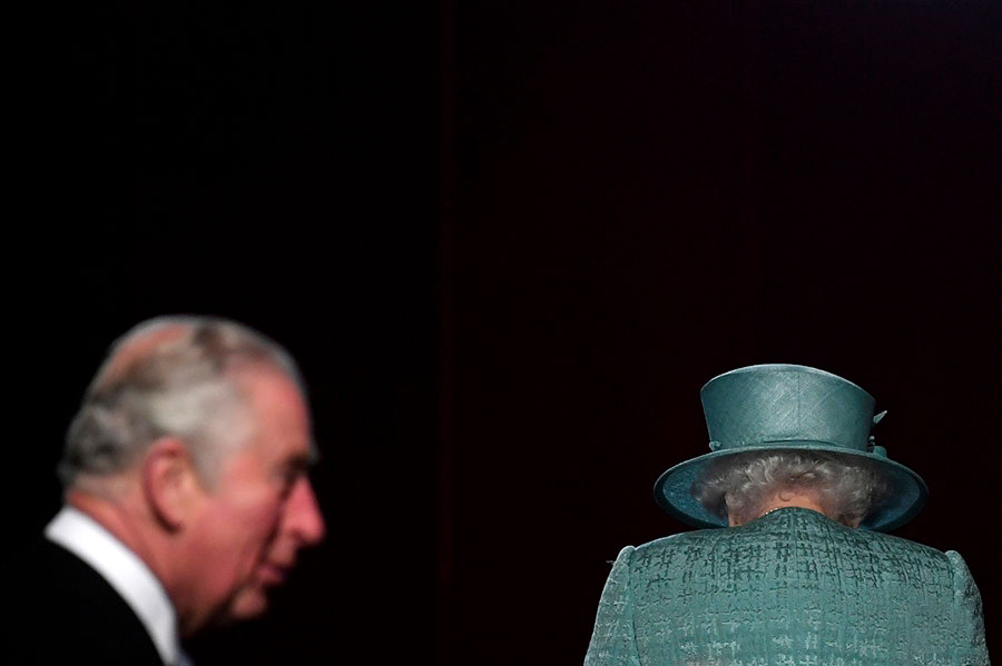 ملکه انگلیس در مراسم افتتاح پارلمان جدید در لندن