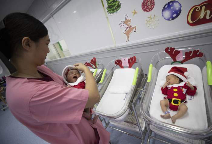 نوزادان متولد شده در شب کریسمس در تایلند