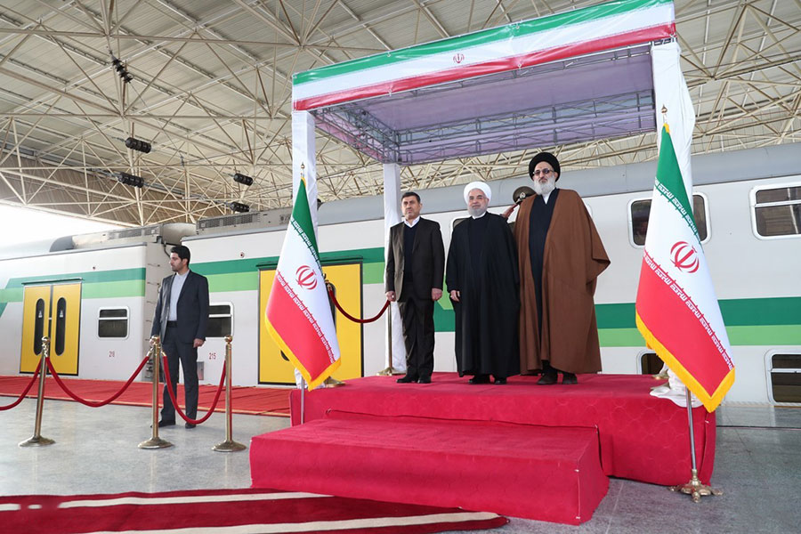 مراسم افتتاح قطار برقی هشتگرد با حضور رئیس جمهور