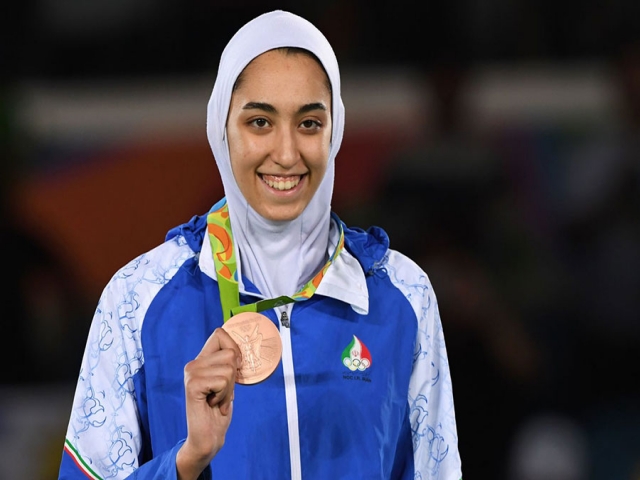 کیمیا علیزاده با پرچم آلمان در المپیک بازی میکند کیمیا علیزاده با پرچم آلمان در المپیک بازی میکند