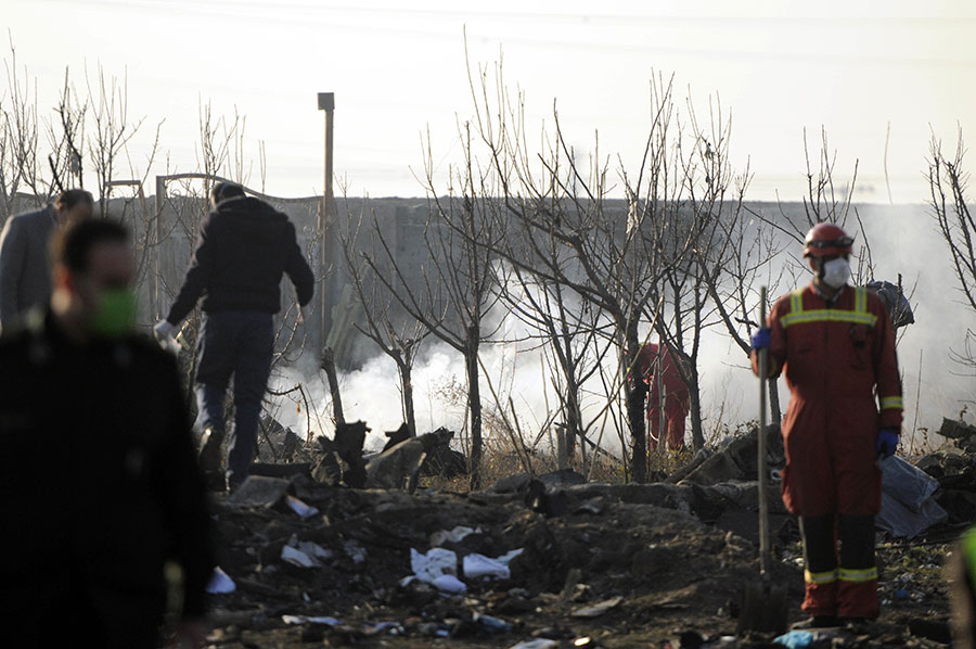 147 نفر از جان باختگان هواپیمای سانحه دیده، ایرانی بودند - The 147 people killed in the crash were Iranians 147 نفر از جان باختگان هواپیمای سانحه دیده، ایرانی بودند - The 147 people killed in the crash were Iranians
