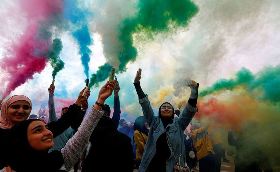 جشنواره رنگ ها در شهر نجف عراق جشنواره رنگ ها در شهر نجف عراق