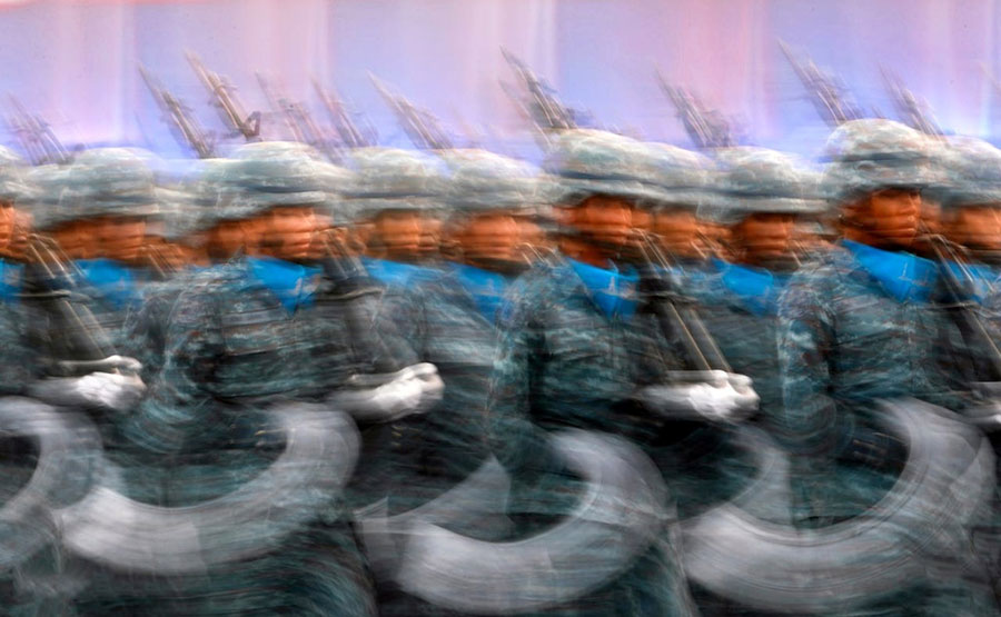 سربازان تایلندی در طی یک رژه نیروهای مسلح برای گرامیداشت تاجگذاری پادشاه تایلندی سربازان تایلندی در طی یک رژه نیروهای مسلح برای گرامیداشت تاجگذاری پادشاه تایلندی