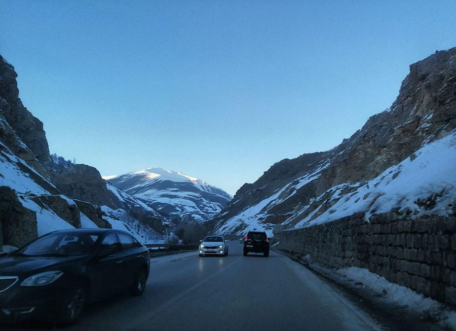 نمایی از جاده چالوس زمستانی غروب روز گذشته نمایی از جاده چالوس زمستانی غروب روز گذشته