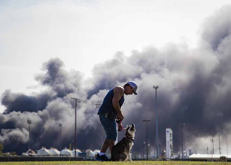 انفجار عظیم یک کارخانه مواد شیمیایی در ایالت تگزاس آمریکا