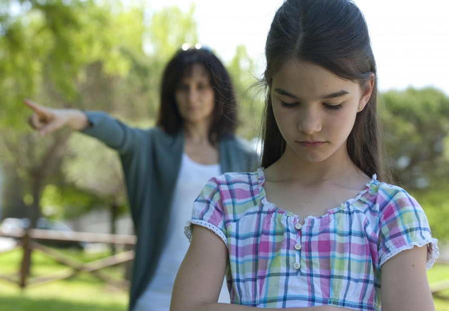 علت بی توجهی کودکان به والدین