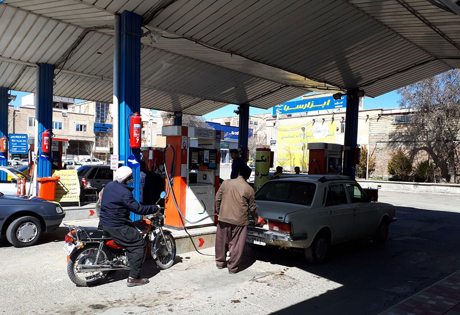 تعطیلی پمپ بنزین‌ها تکذیب شد - The closure of petrol stations was denied