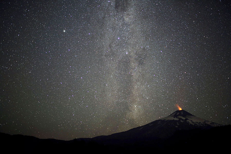 آتشفشان Villarrica از شهر Pucon، شیلی آتشفشان Villarrica از شهر Pucon، شیلی